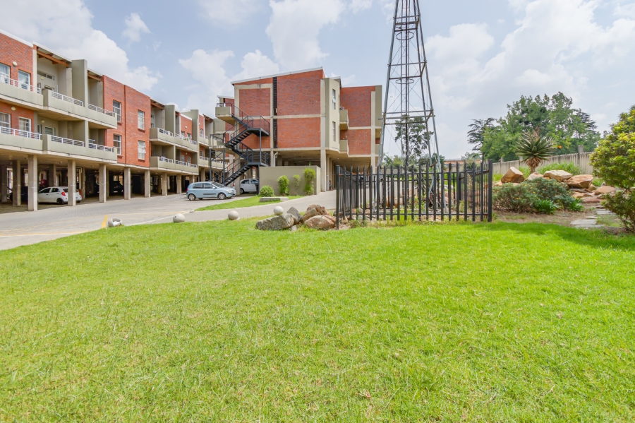 2 Bedroom Property for Sale in Buccleuch Gauteng