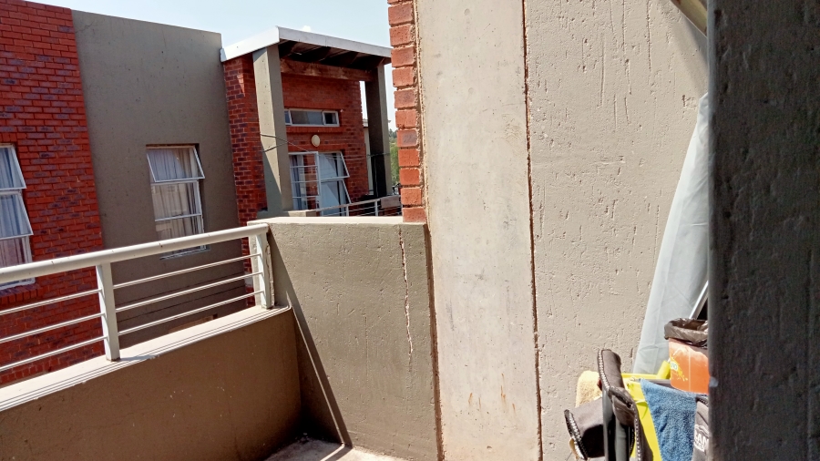 2 Bedroom Property for Sale in Buccleuch Gauteng