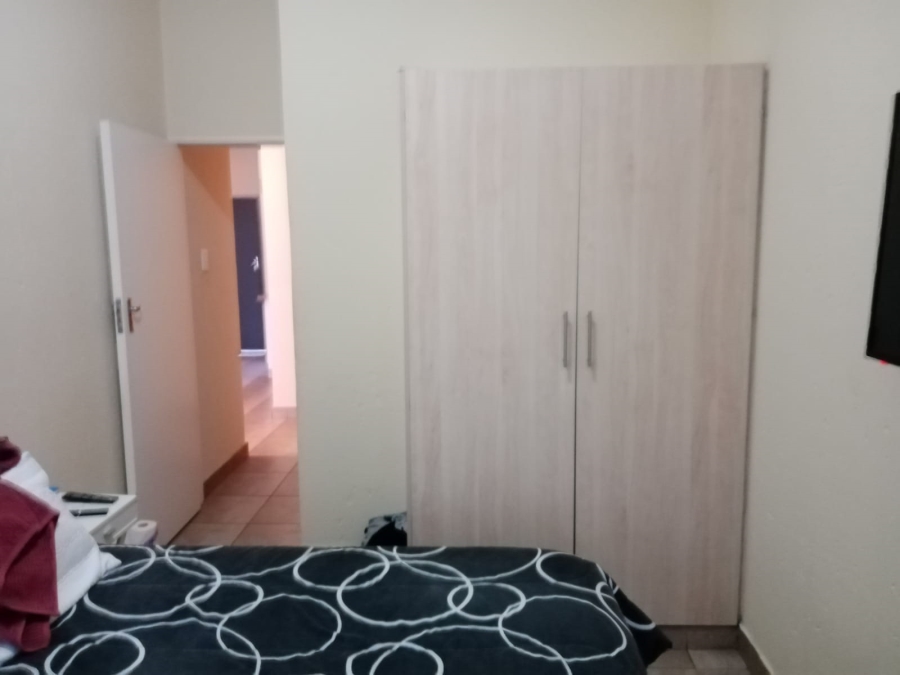 2 Bedroom Property for Sale in Buccleuch Gauteng