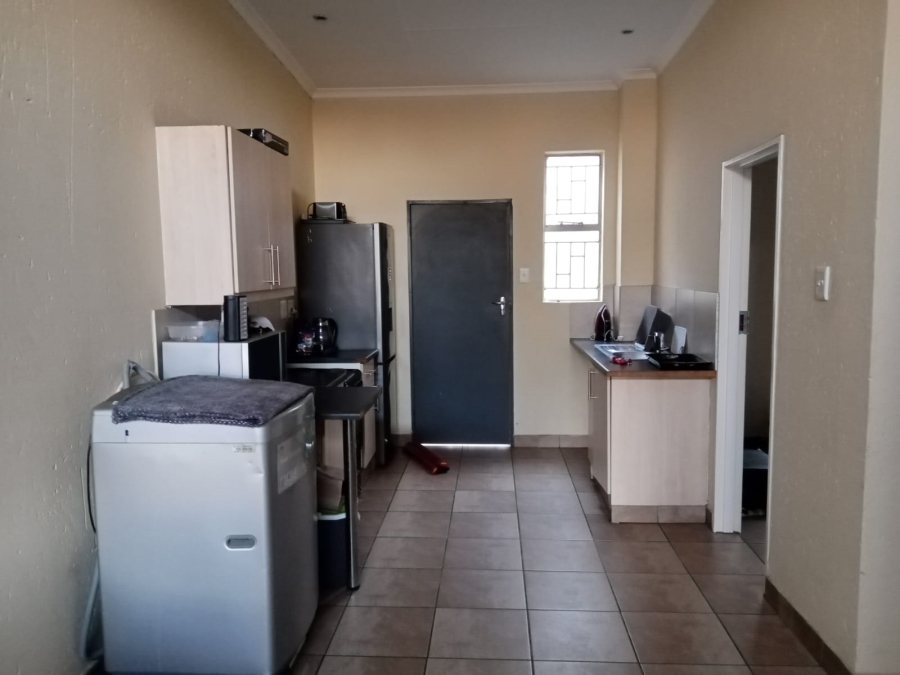 2 Bedroom Property for Sale in Buccleuch Gauteng