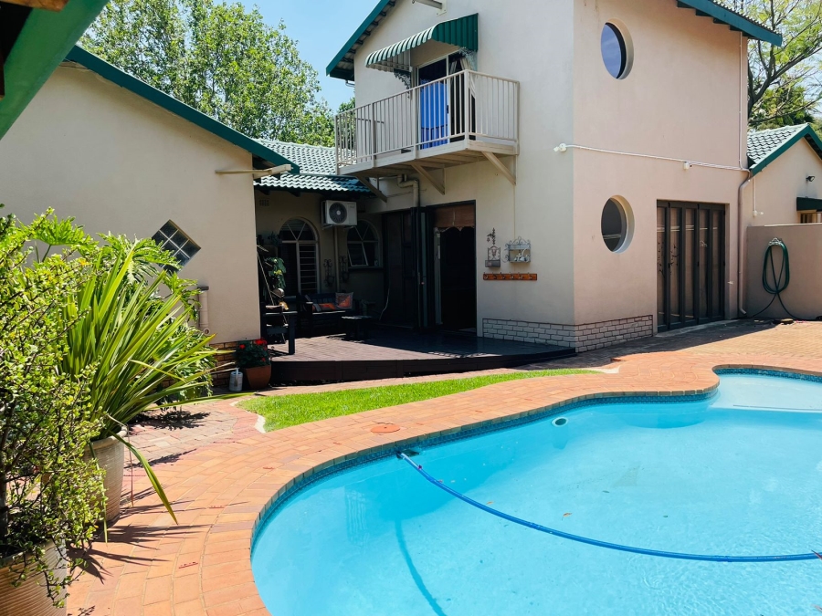 4 Bedroom Property for Sale in Rant En Dal Gauteng