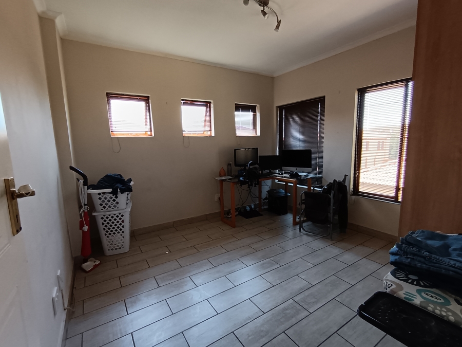 To Let 3 Bedroom Property for Rent in Montana Park Gauteng