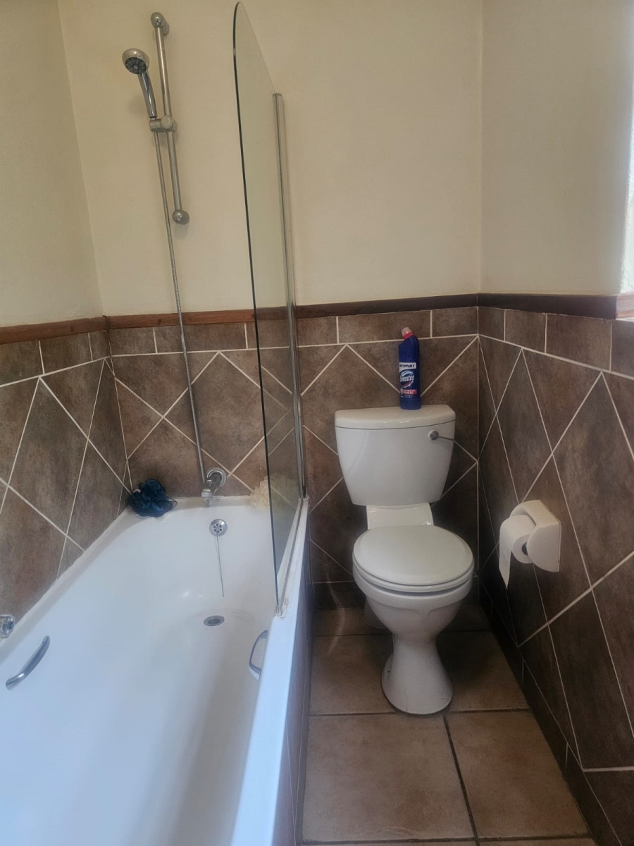 To Let 1 Bedroom Property for Rent in Lonehill Gauteng