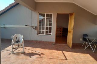 To Let 2 Bedroom Property for Rent in Noordwyk Gauteng