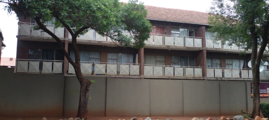 1 Bedroom Property for Sale in Windsor East Gauteng