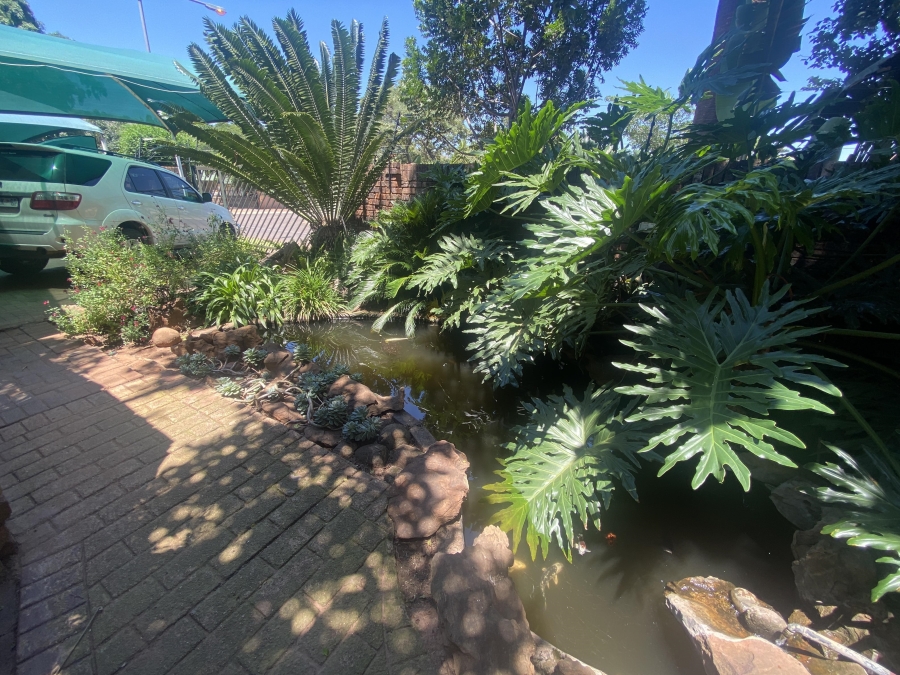 4 Bedroom Property for Sale in Theresa Park Gauteng