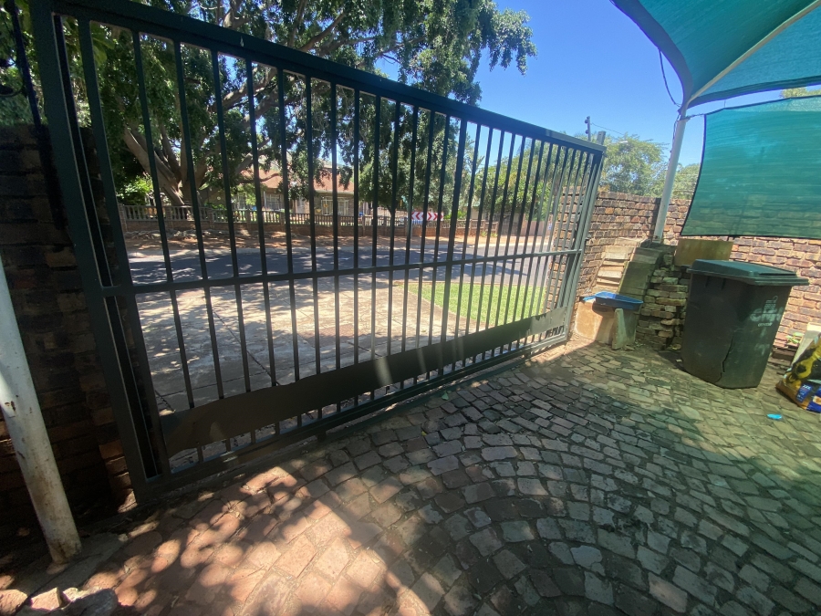 4 Bedroom Property for Sale in Theresa Park Gauteng