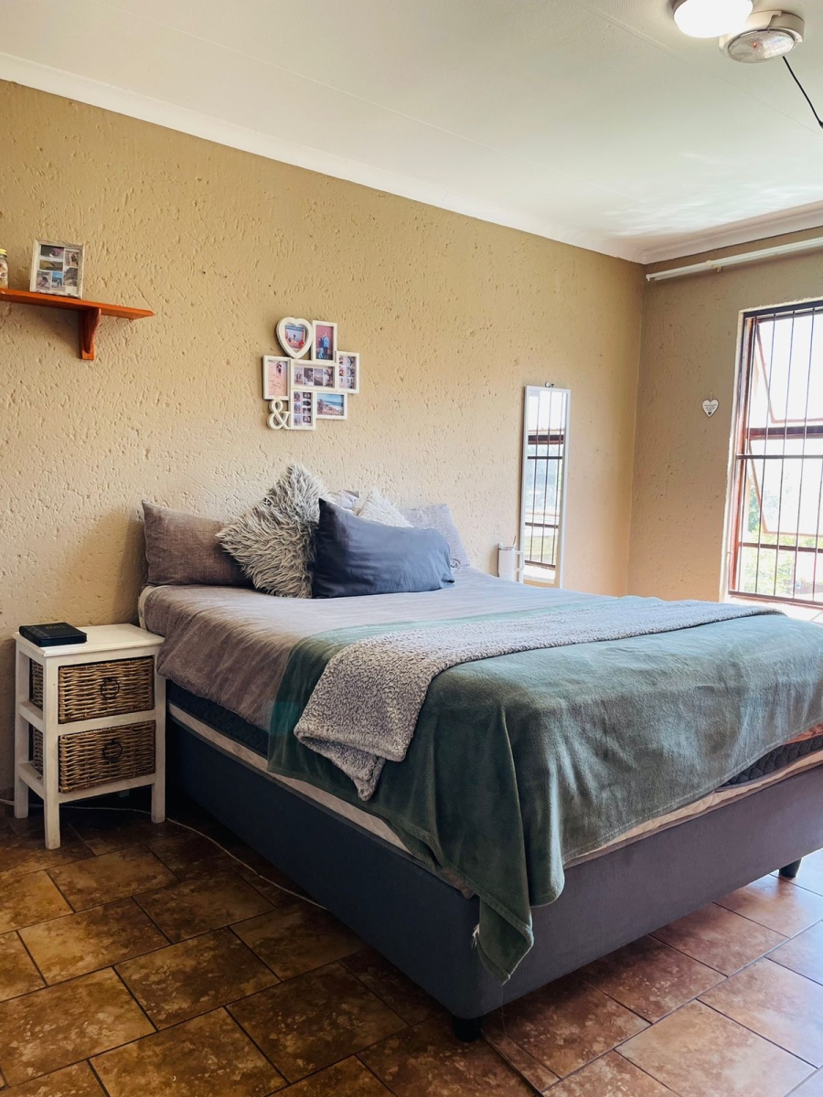 4 Bedroom Property for Sale in Roodekrans Gauteng