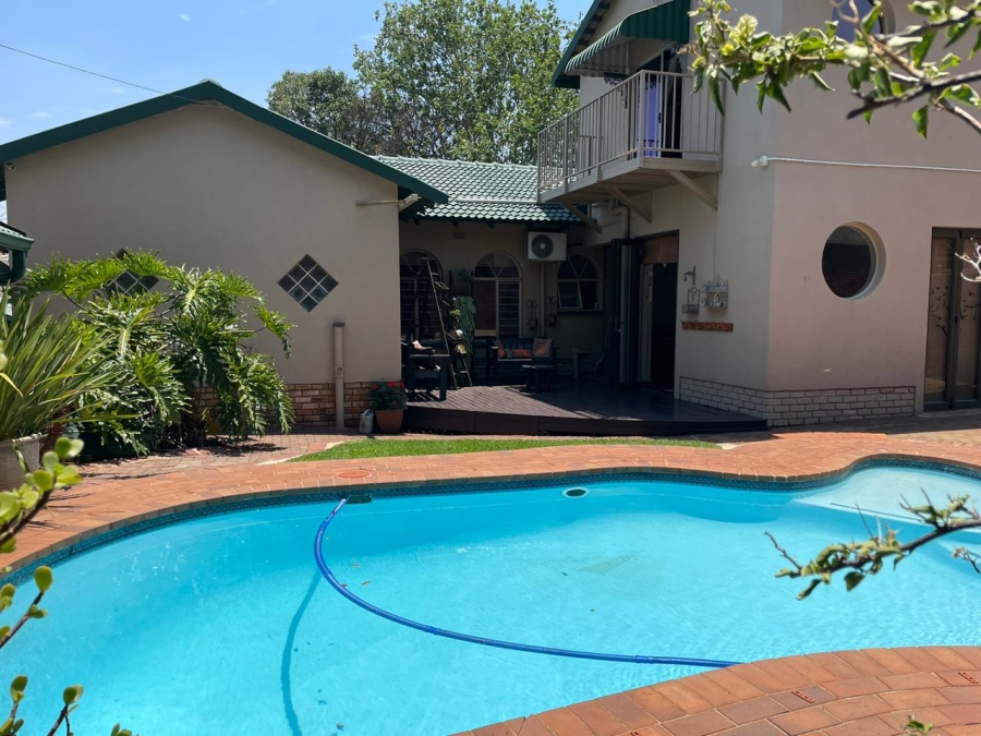 4 Bedroom Property for Sale in Rant En Dal Gauteng