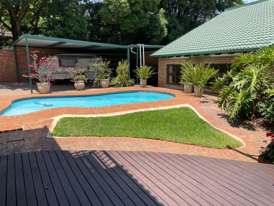 4 Bedroom Property for Sale in Rant En Dal Gauteng