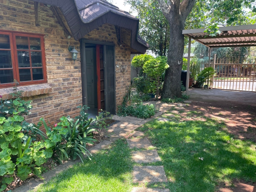 4 Bedroom Property for Sale in Rant En Dal Gauteng