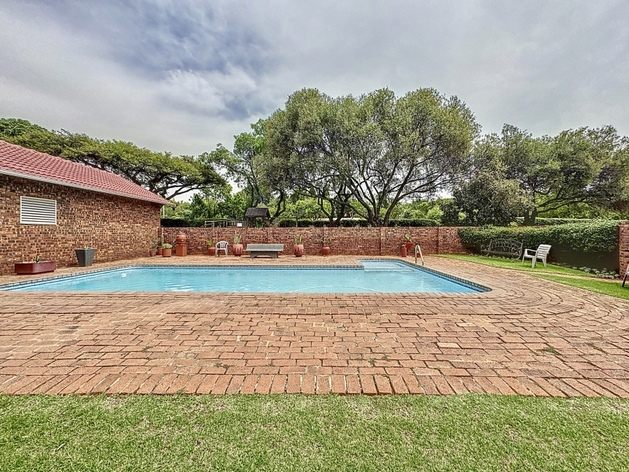 3 Bedroom Property for Sale in Faerie Glen Gauteng