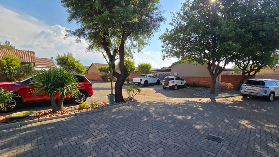 4 Bedroom Property for Sale in Montana Gauteng