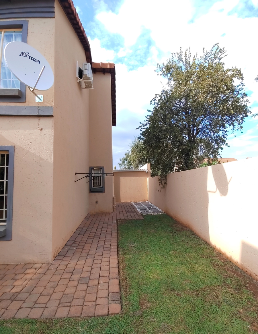 2 Bedroom Property for Sale in Annlin Gauteng