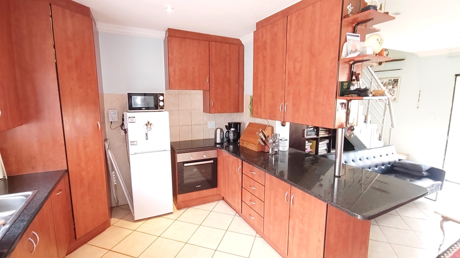 2 Bedroom Property for Sale in Annlin Gauteng