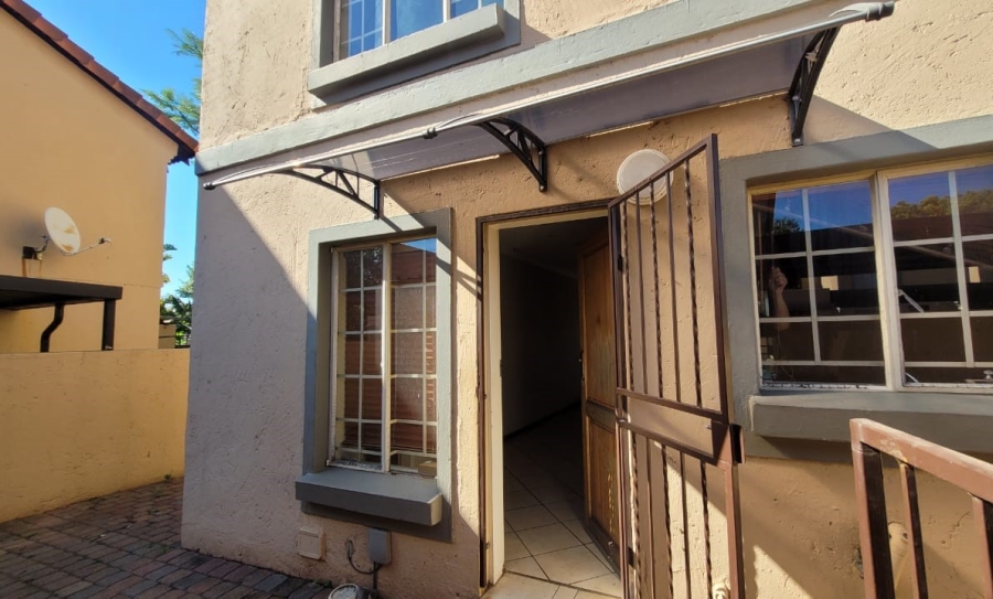 2 Bedroom Property for Sale in Annlin Gauteng