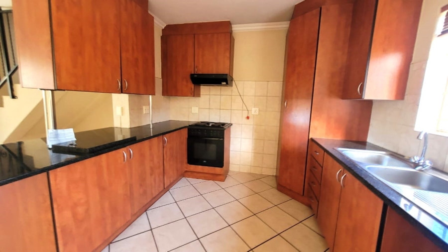 2 Bedroom Property for Sale in Annlin Gauteng