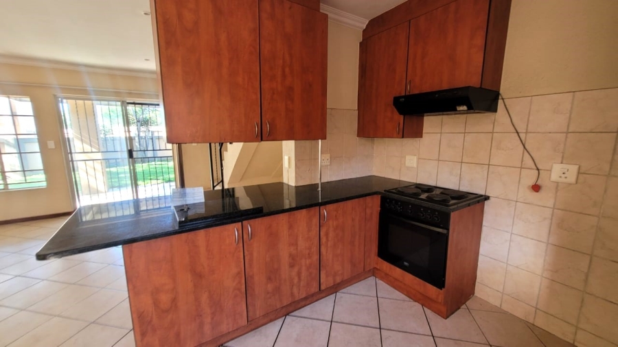 2 Bedroom Property for Sale in Annlin Gauteng