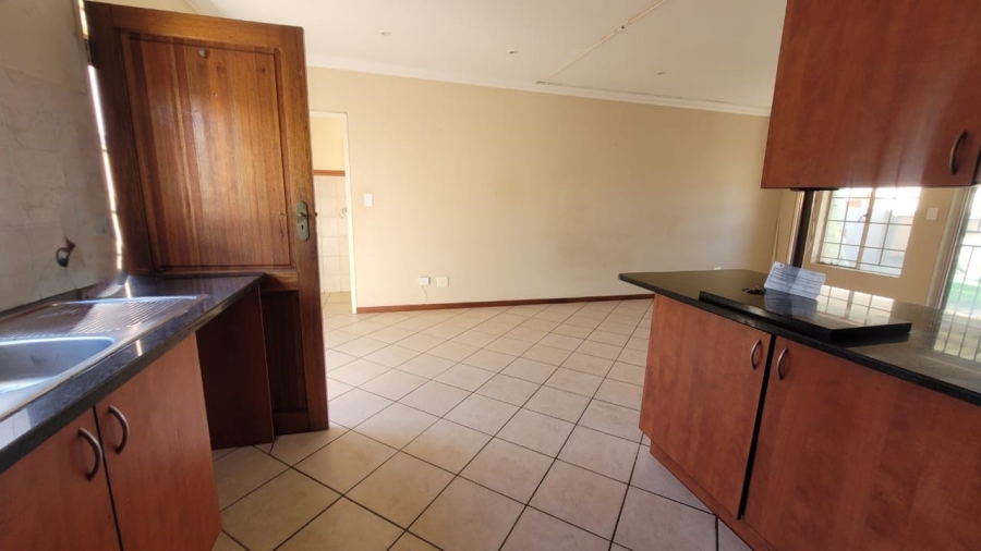 2 Bedroom Property for Sale in Annlin Gauteng