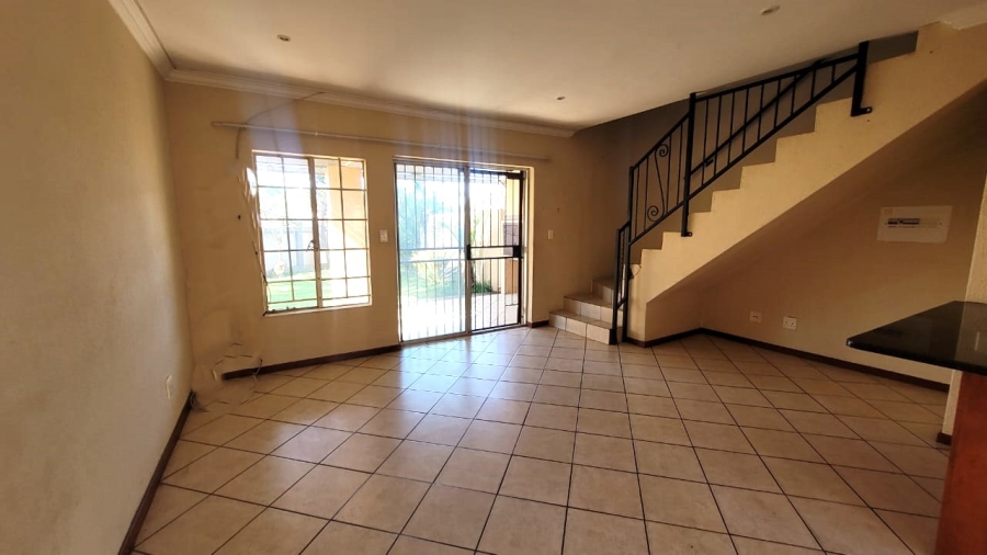 2 Bedroom Property for Sale in Annlin Gauteng