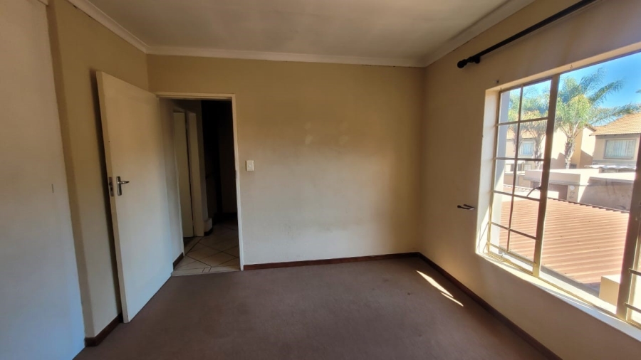 2 Bedroom Property for Sale in Annlin Gauteng