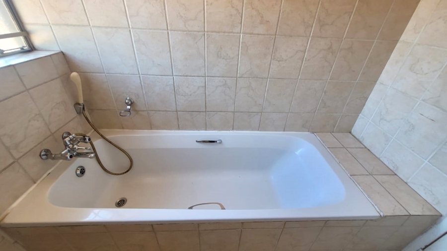 2 Bedroom Property for Sale in Annlin Gauteng