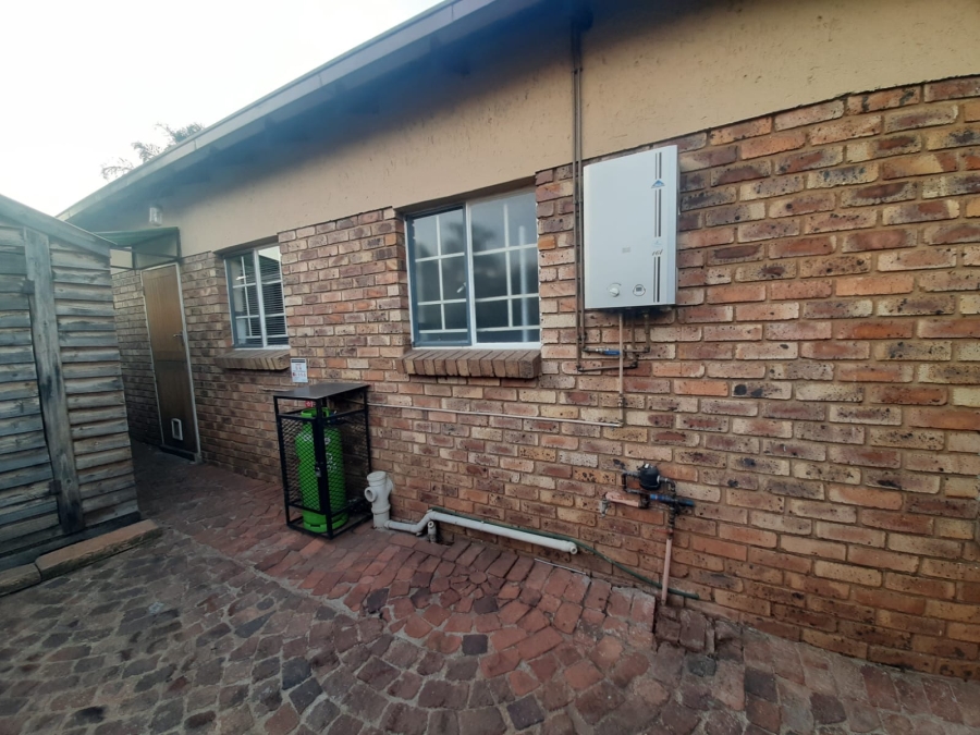 To Let 3 Bedroom Property for Rent in Montana Gauteng