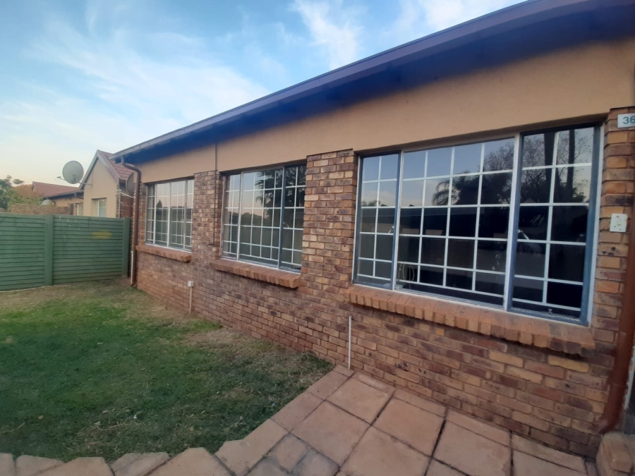 To Let 3 Bedroom Property for Rent in Montana Gauteng