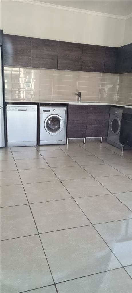 To Let 1 Bedroom Property for Rent in Greenstone Hill Gauteng