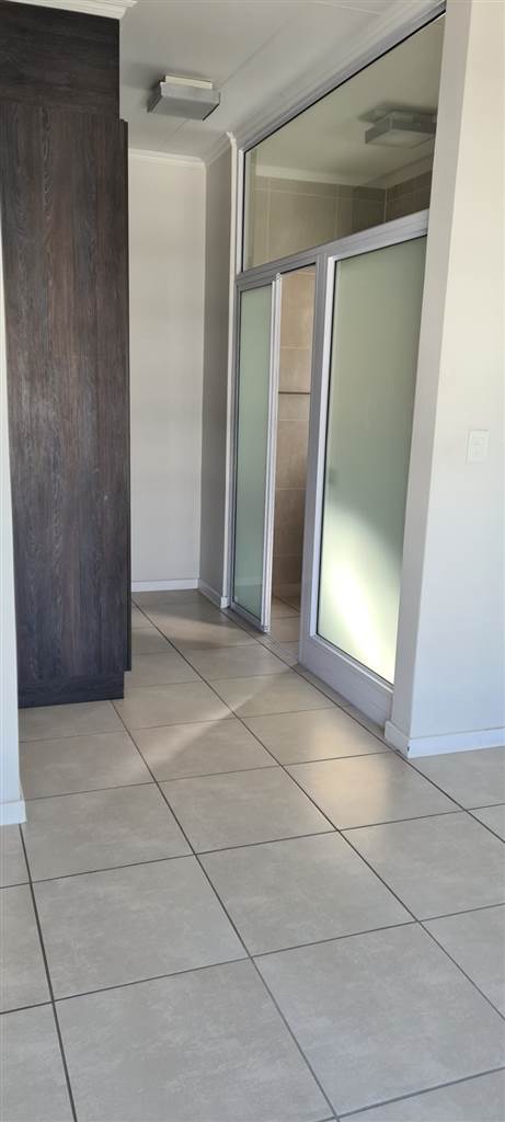 To Let 1 Bedroom Property for Rent in Greenstone Hill Gauteng