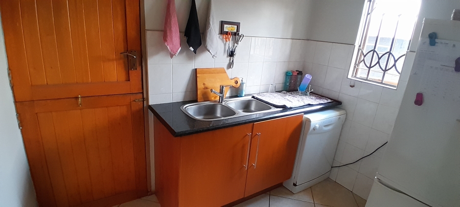 4 Bedroom Property for Sale in Denneoord Gauteng