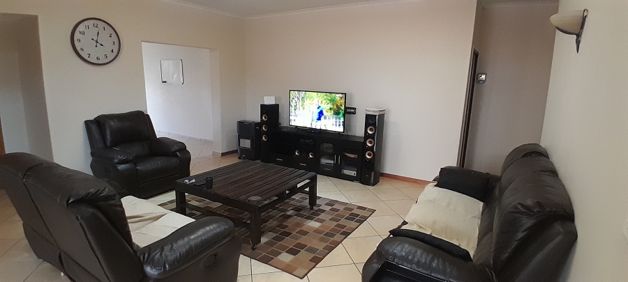 4 Bedroom Property for Sale in Denneoord Gauteng