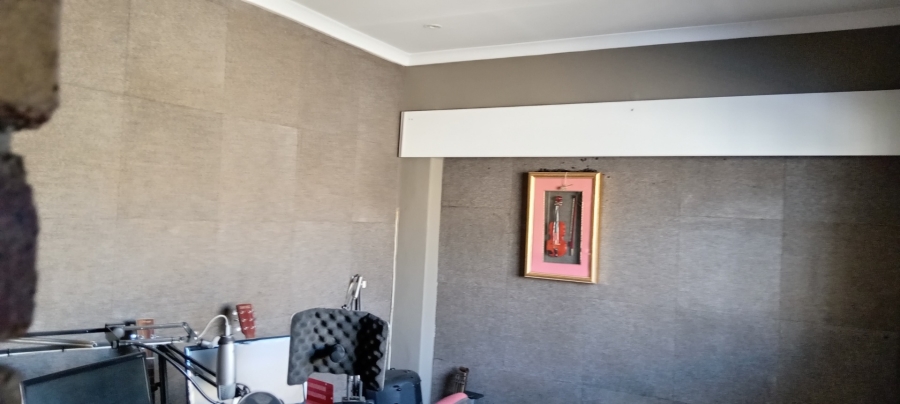 4 Bedroom Property for Sale in Casseldale Gauteng