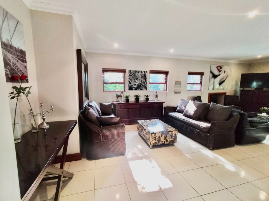 To Let 5 Bedroom Property for Rent in Woodmead Gauteng