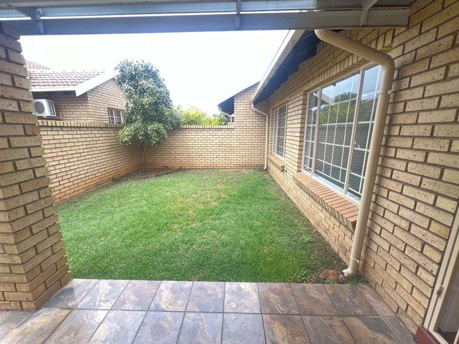 2 Bedroom Property for Sale in Moreleta Park Gauteng