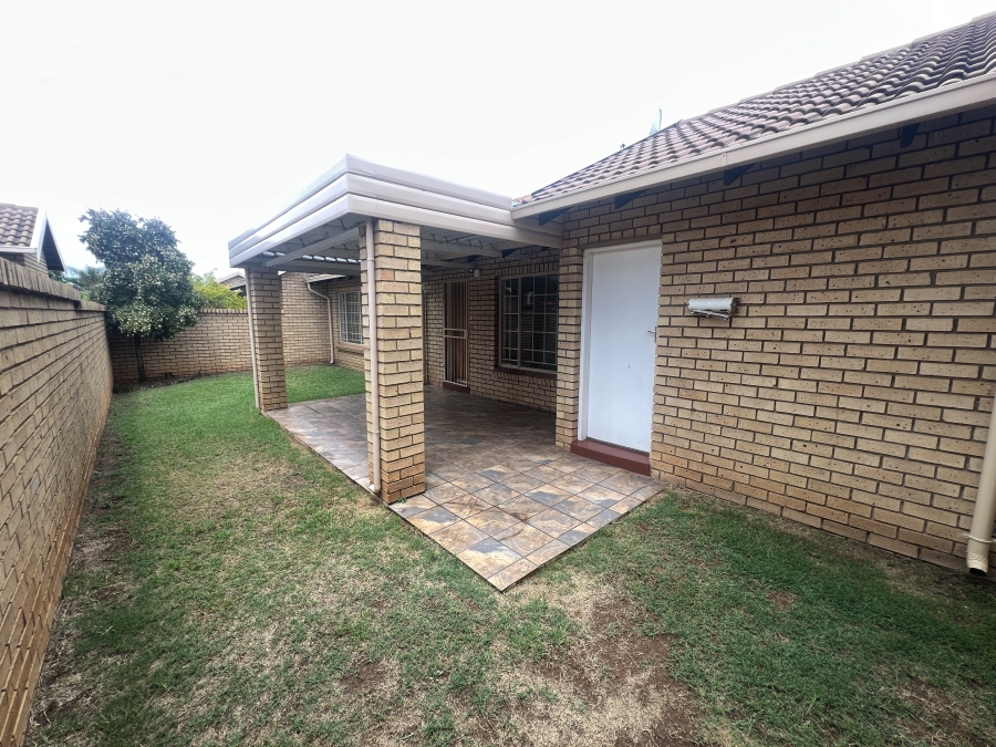 2 Bedroom Property for Sale in Moreleta Park Gauteng