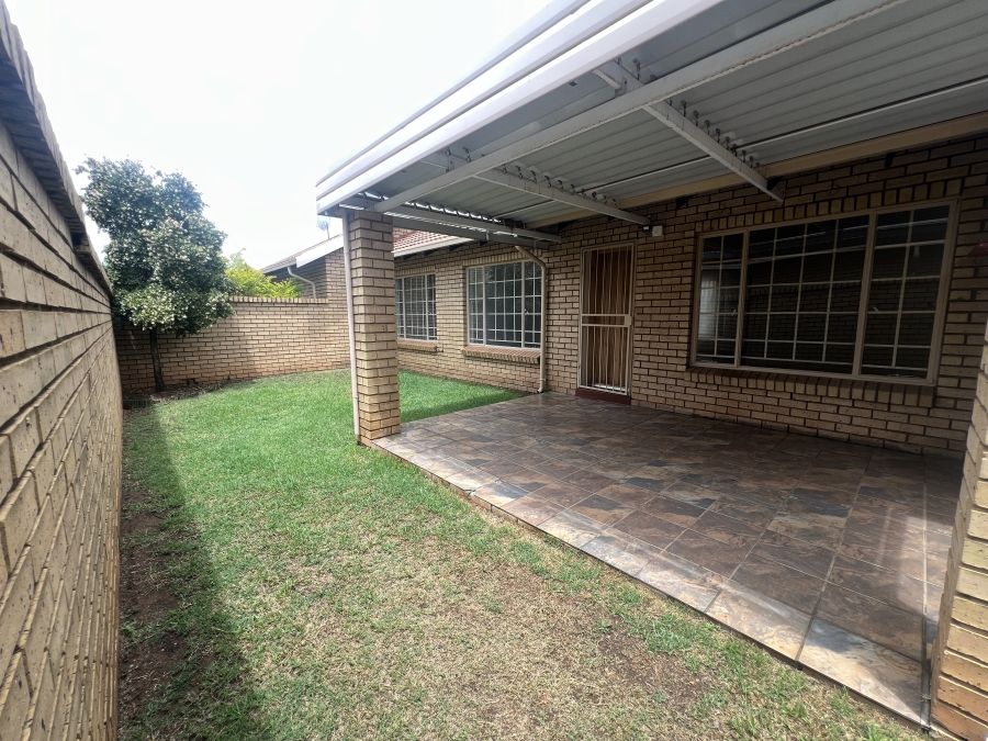 2 Bedroom Property for Sale in Moreleta Park Gauteng