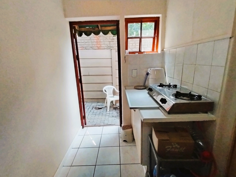 To Let 1 Bedroom Property for Rent in Hurlpark Gauteng