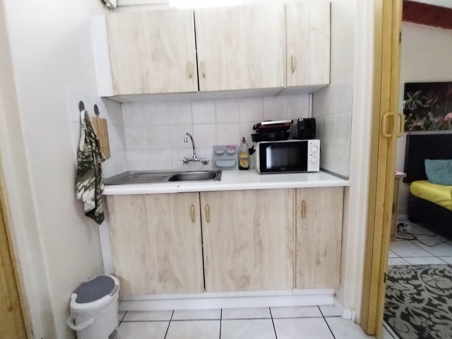 To Let 1 Bedroom Property for Rent in Hurlpark Gauteng