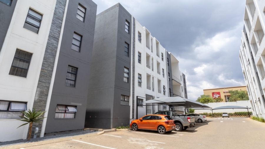 3 Bedroom Property for Sale in Erand Gardens Gauteng