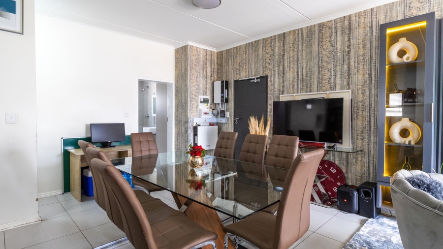 3 Bedroom Property for Sale in Erand Gardens Gauteng