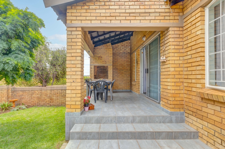 3 Bedroom Property for Sale in Olivedale Gauteng