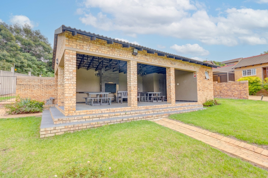 3 Bedroom Property for Sale in Olivedale Gauteng