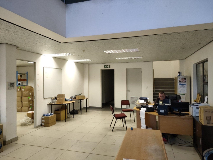 To Let commercial Property for Rent in North Riding Gauteng