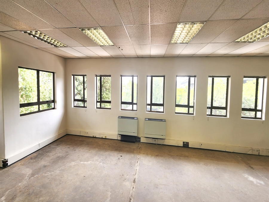 To Let commercial Property for Rent in Hyde Park Gauteng