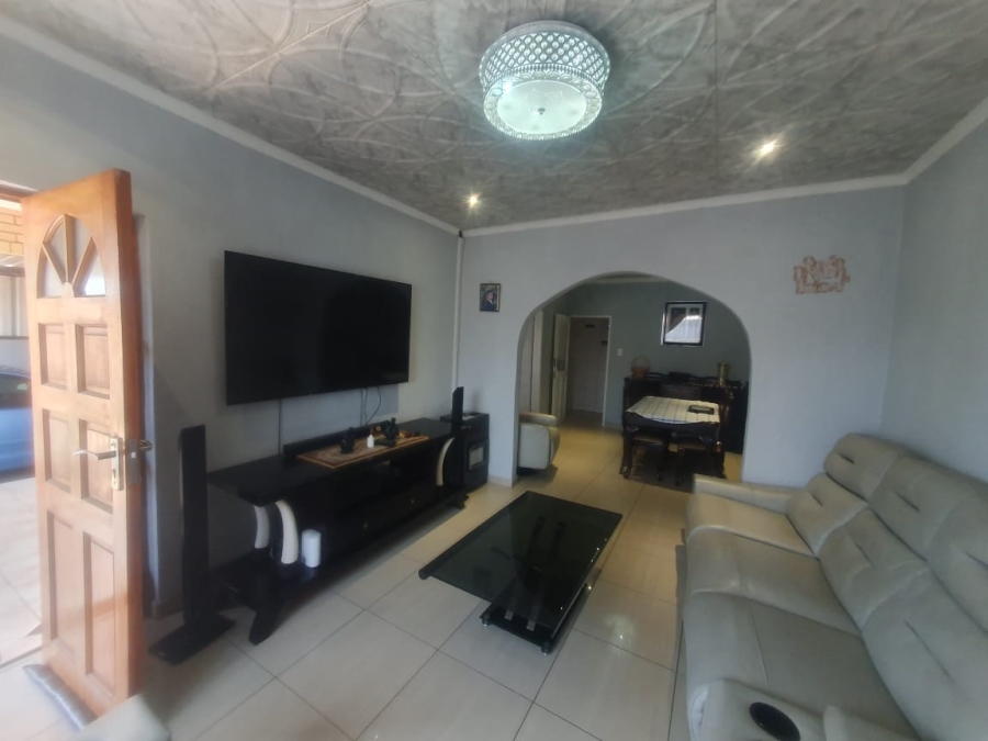 3 Bedroom Property for Sale in Diepkloof Zone 6 Gauteng