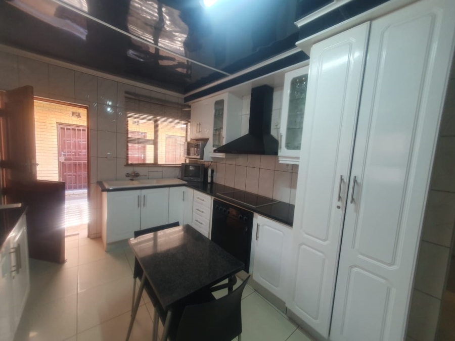 3 Bedroom Property for Sale in Diepkloof Zone 6 Gauteng