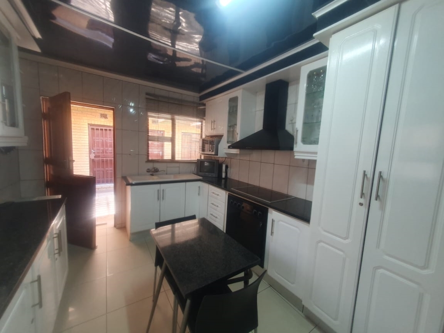 3 Bedroom Property for Sale in Diepkloof Zone 6 Gauteng