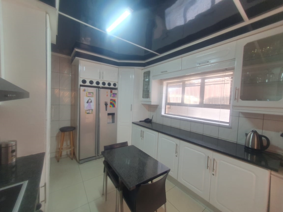 3 Bedroom Property for Sale in Diepkloof Zone 6 Gauteng