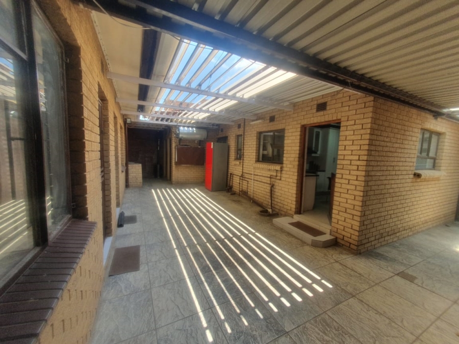 3 Bedroom Property for Sale in Diepkloof Zone 6 Gauteng